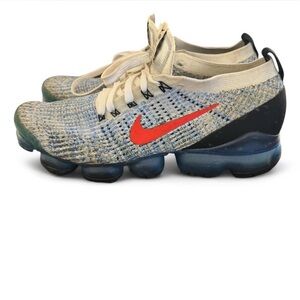 Nike VaporMax Blue and Cream Flyknit Sneakers